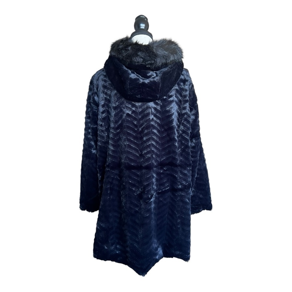Avenue Black Faux Fur Coat with A Hood Size 18/20 - Picture 2 of 10